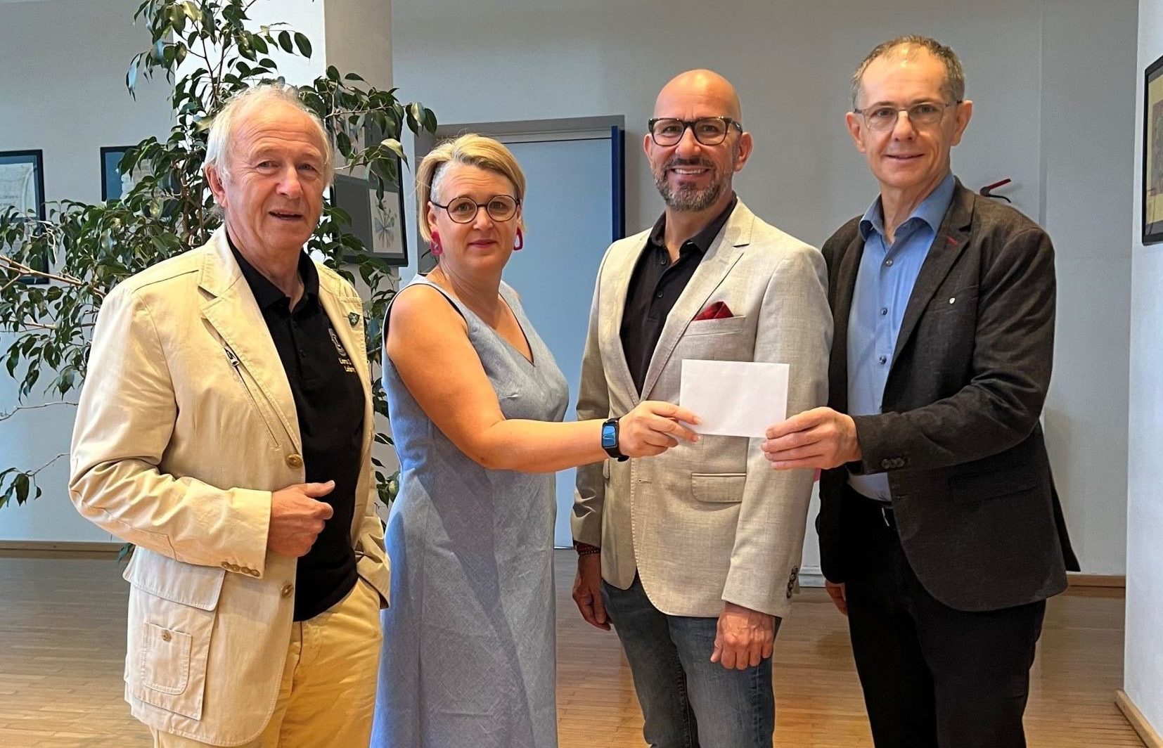 Spenden Bergabe Der Ms Ii An Den Lions Club Newsroom Der Stadt Leibnitz