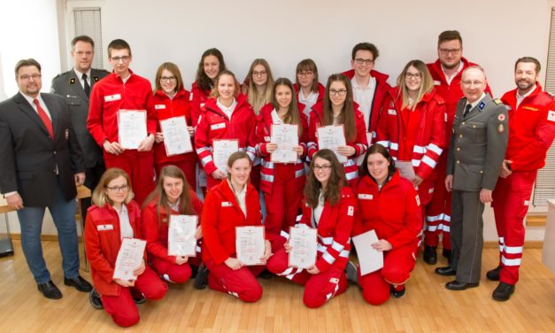 RettungssanitäterIn beim Roten Kreuz werden