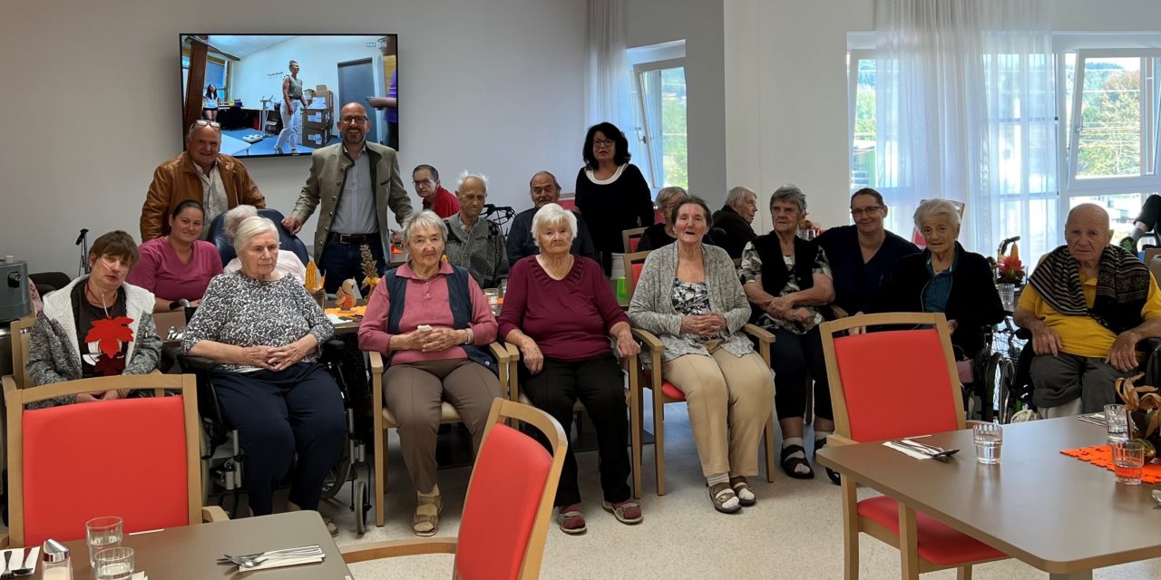 Bürgermeister besucht evakuierte Senioren in Frauental