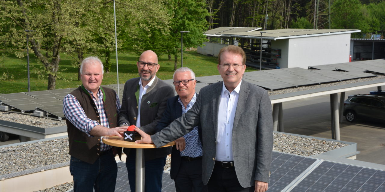 Erfolgreicher Start: Erweiterte Photovoltaikanlage versorgt Wasserversorgung mit umweltfreundlicher Energie