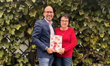 Geburtstagsgratulation Erika Weiss (80)