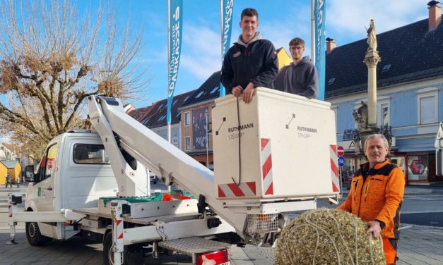 Weihnachtsbeleuchtung wird abgebaut