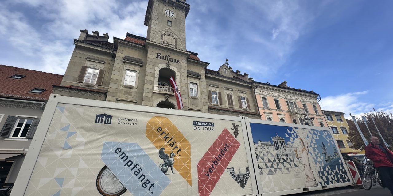 Fotogalerie: Eröffnung Ausstellung „Parlament on Tour“
