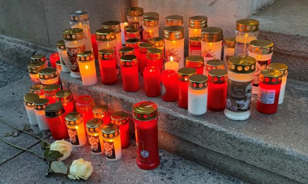 Gemeinsames Gedenken an Johanna G.: Ein starkes Zeichen gegen Gewalt an Frauen