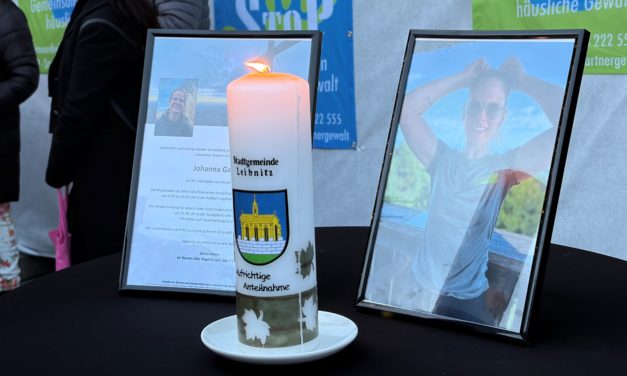 Gemeinsames Gedenken an Johanna G.: Ein starkes Zeichen gegen Gewalt an Frauen