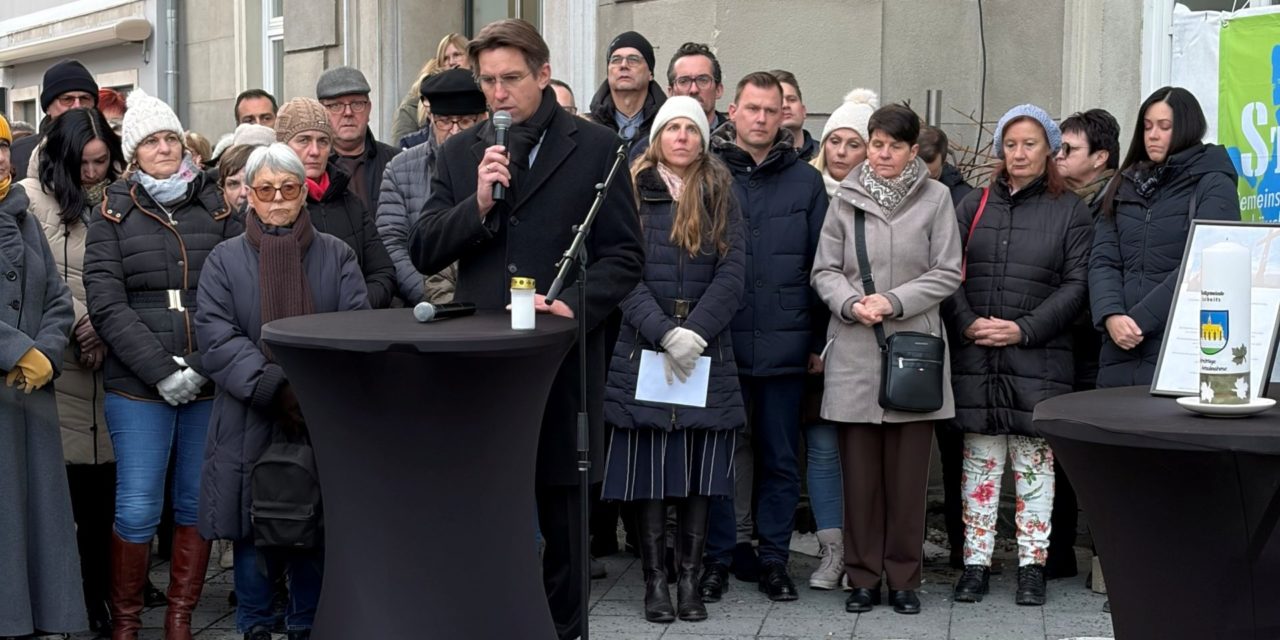 Gemeinsames Gedenken an Johanna G.: Ein starkes Zeichen gegen Gewalt an Frauen
