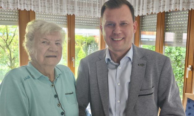 Geburtstagsgratulation Ingeborg Steinkellner (93)