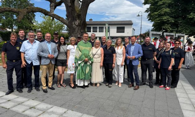 Würdevoller Abschied von der Leibnitzer Stadtlinde