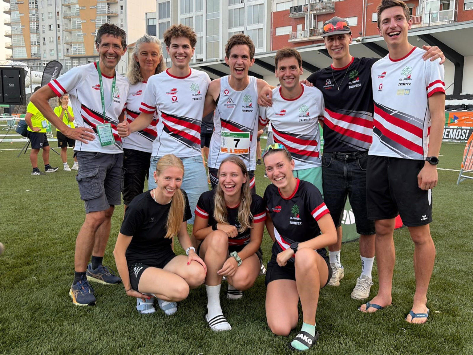 Läuferteam Trimtex mit Nummer 7 beim Orientierungslauf in Österreich
