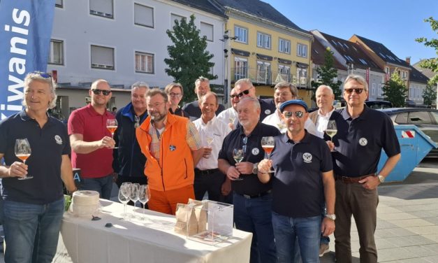 Nudeln und Sprudl für den guten Zweck